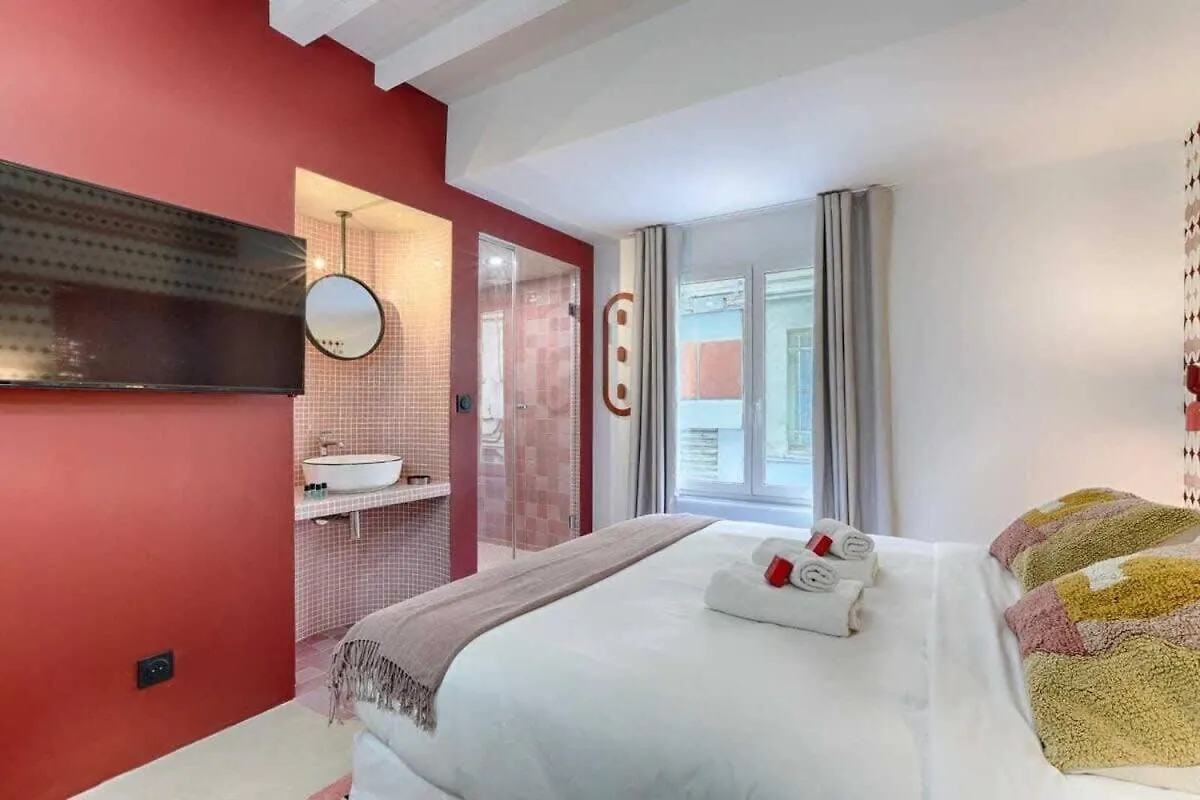 Apartment Les Halles - Luxurious & Colorful 4bd For 16 Guest