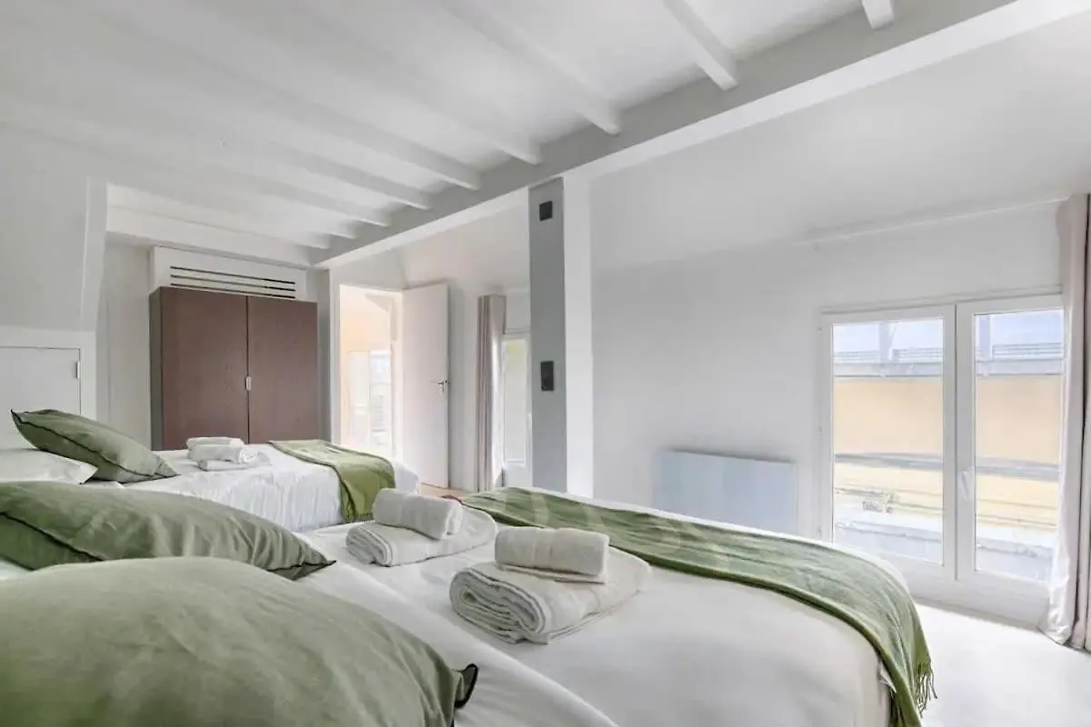 Les Halles - Luxurious & Colorful 4bd For 16 Guest *