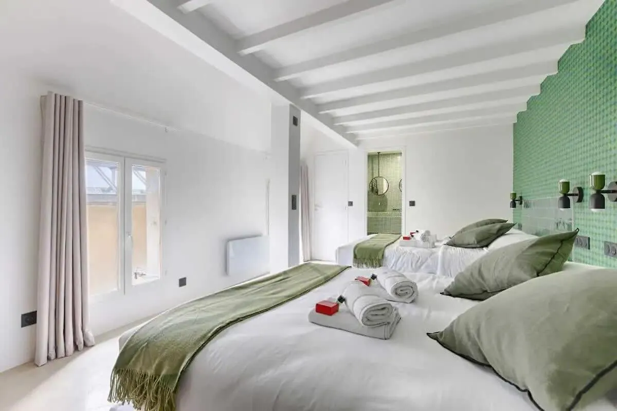 Les Halles - Luxurious & Colorful 4bd For 16 Guest *