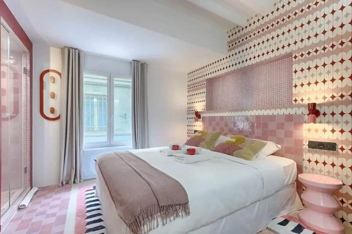 Apartment Les Halles - Luxurious & Colorful 4bd For 16 Guest Paris