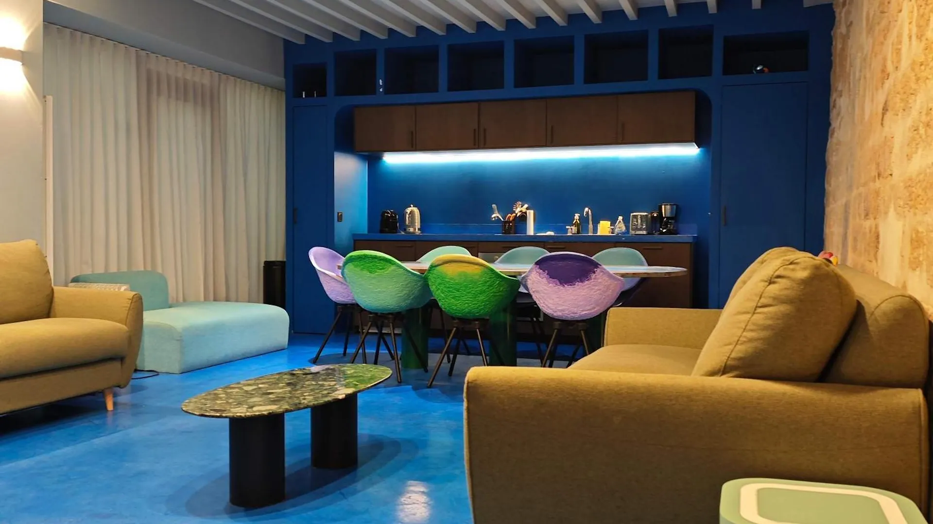 Les Halles - Luxurious & Colorful 4bd For 16 Guest *